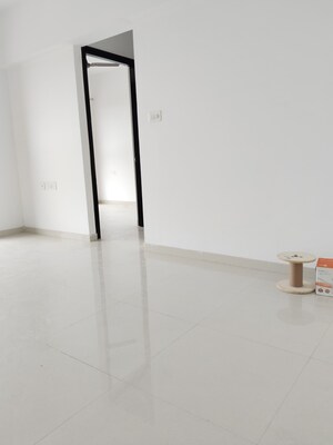 Furnished Amenities in 2 BHK Apartment at UK Iridium, Kandivali East – for Rent