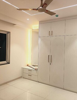 Room in 2 BHK Apartment at Rajapushpa Provincia, Narsingi – for Rent