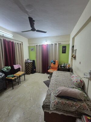 Master Bedroom in 1 BHK Apartment at Mahape – for Rent