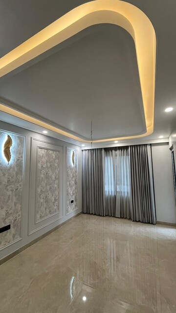 Bedroom in 4 BHK Builder Floor at Unitech Escape, Sector 50 – for Sale