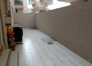 Room in 3 BHK Apartment at BPTP Amstoria, Sector 102 – for Rent