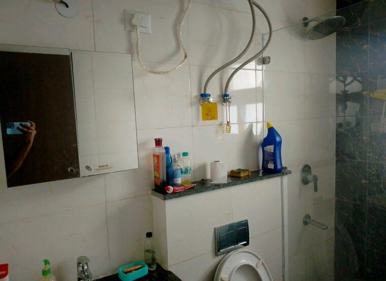 Bathroom, bptp-amstoria 3 Bedroom 2384 Sq.Ft. Apartment In Sector 102 Gurgaon 9315132