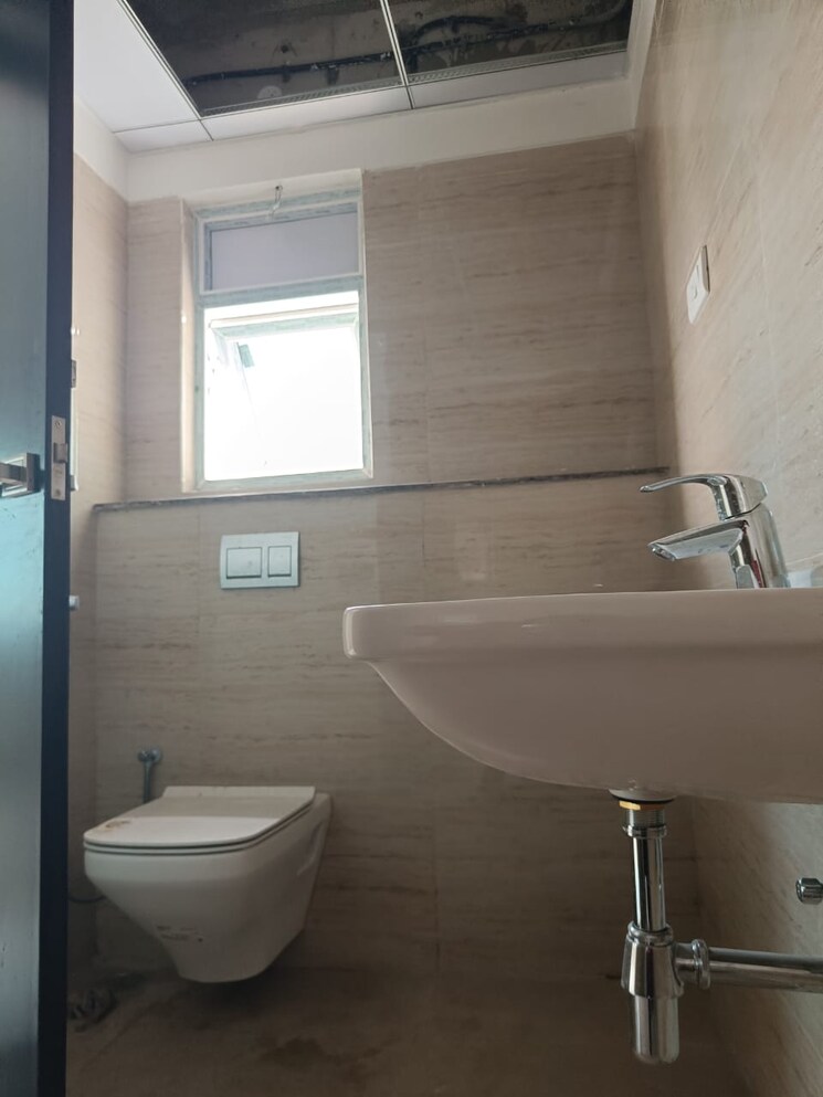Bathroom, rajapushpa-provincia 2 Bedroom 1370 Sq.Ft. Apartment In Narsingi Hyderabad 9315130