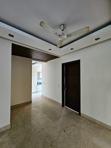 Room in 2 BHK Apartment at DLF City Phase V, Dlf Phase V – for Rent