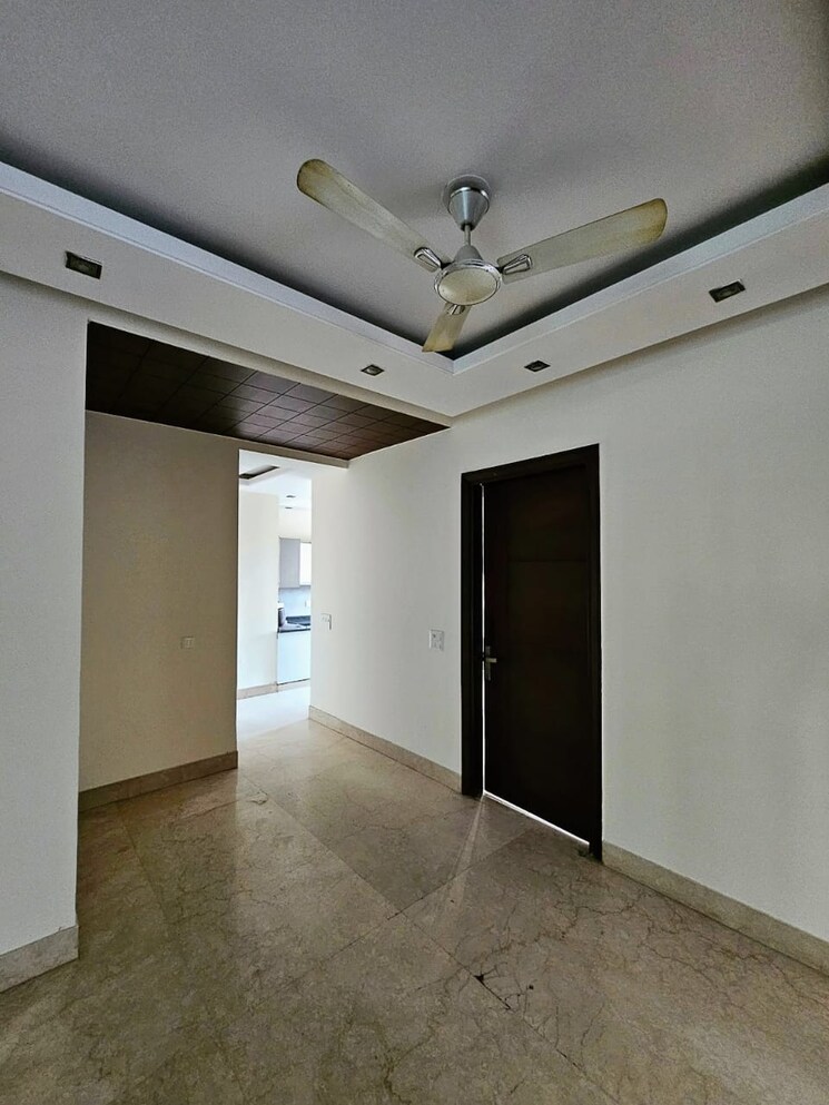 Room, dlf-city-phase-v 2 Bedroom 950 Sq.Ft. Apartment In Dlf Phase V Gurgaon 9315138