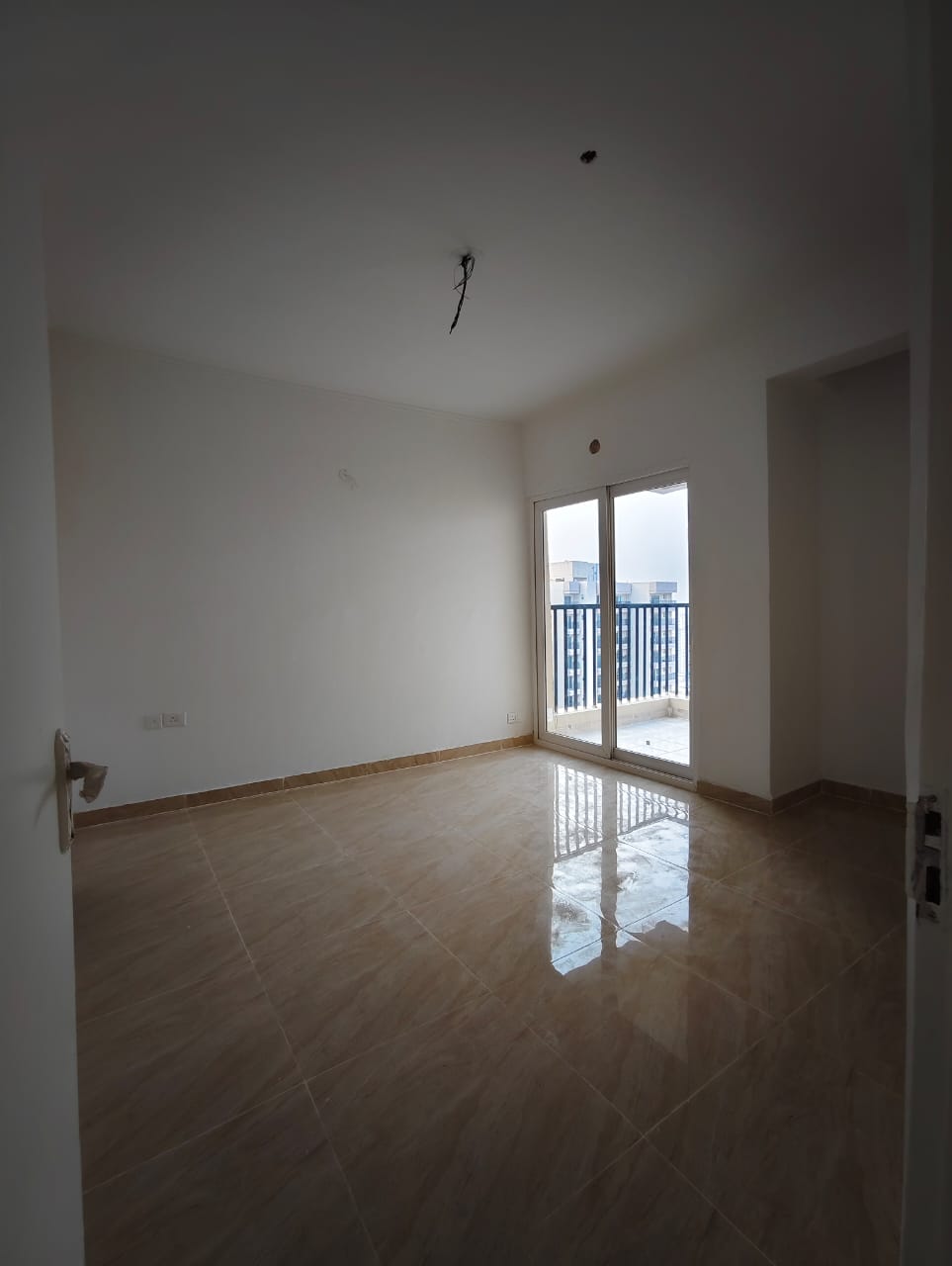 2 BHK Apartment For Sale in Gaur Yamuna City