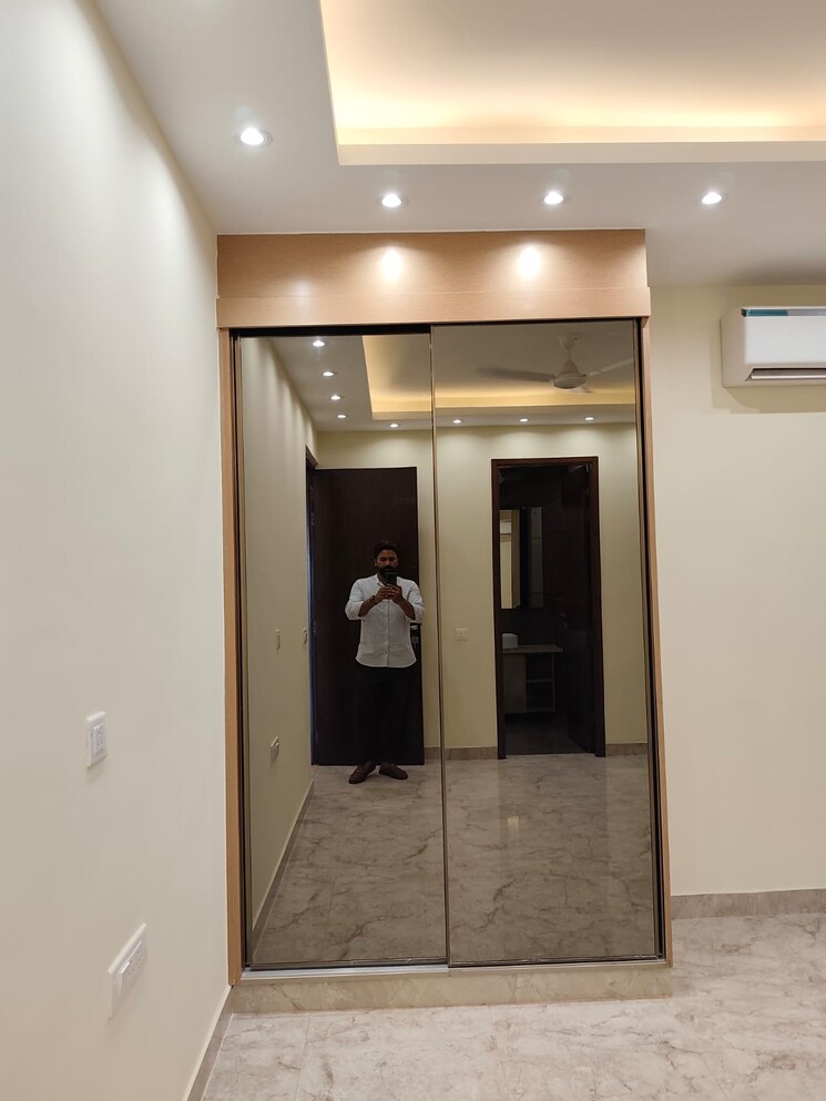 undefined, craft-destination-43 3 Bedroom 215 Sq.Yd. Builder Floor In Sector 43 Gurgaon 9315146