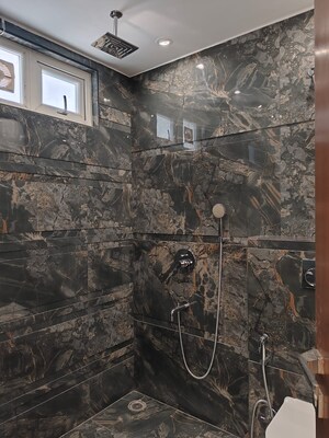 Balcony in 3 BHK Builder Floor at Craft Destination 43, Sector 43 – for Rent