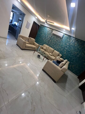 Team Area in 3 BHK Builder Floor at Uday Arden 45, Sector 45 – for Rent