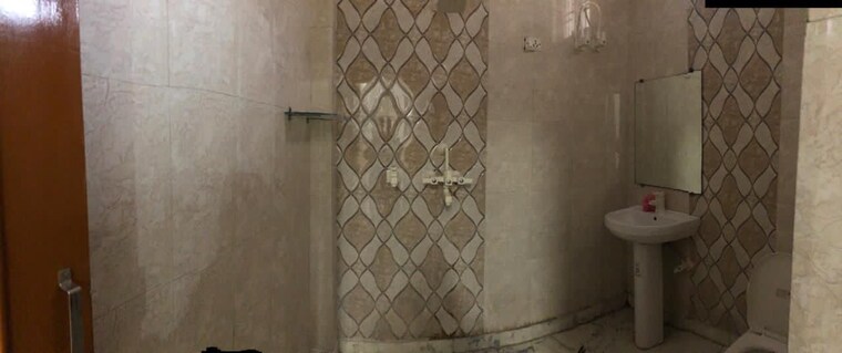 Bathroom, rwa-apartments-sector-19 1.5 Bedroom 750 Sq.Ft. Independent House In Sector 19 Noida 9315160