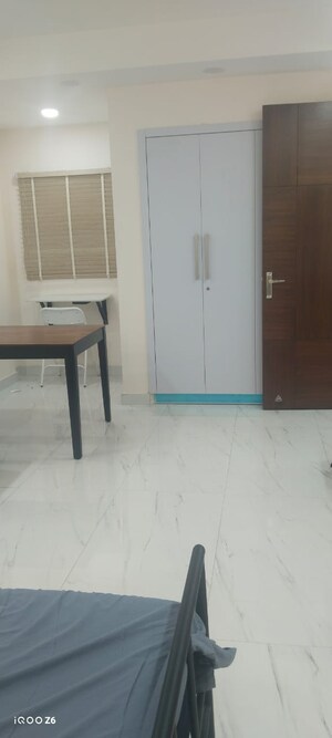 Room in 1 BHK Builder Floor at Chittaranjan Park – for Rent