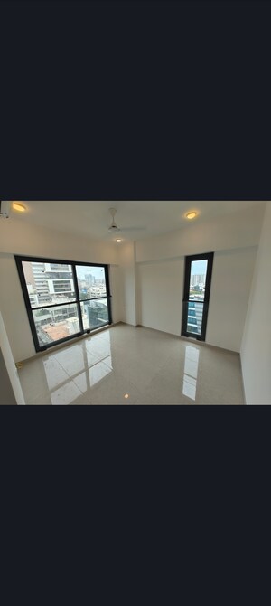 Room in 3 BHK Apartment at Rustomjee Parishram, Pali Hill – for Sale