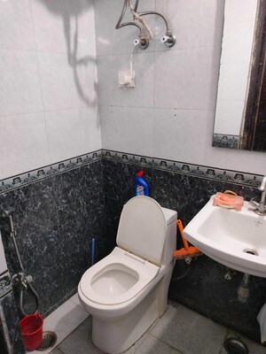 Attached Bathroom in 2 BHK Builder Floor at Chittaranjan Park – for Rent