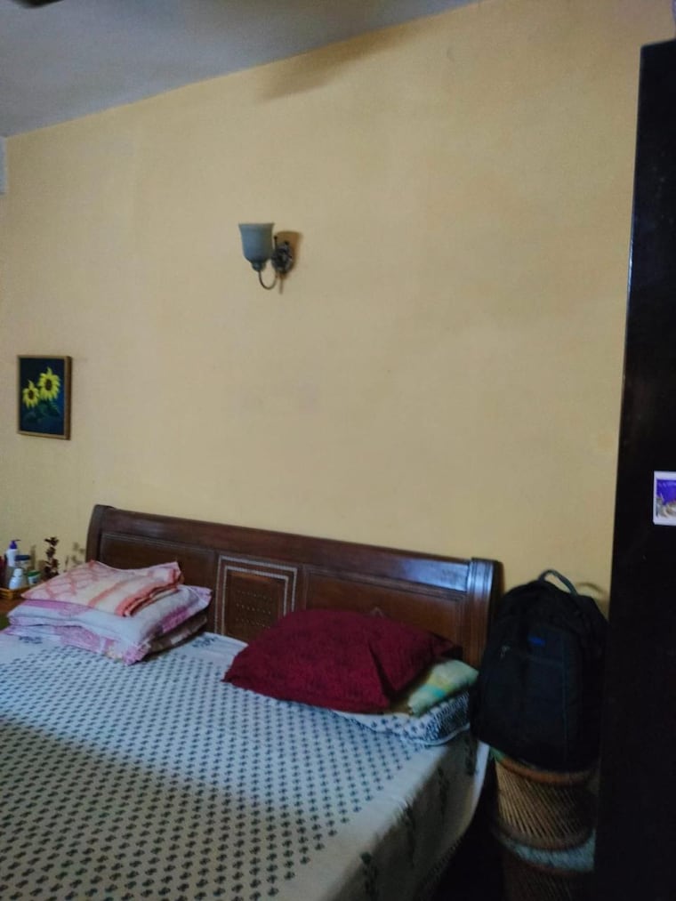 Bedroom, chittaranjan park 2 Bedroom 1300 Sq.Ft. Builder Floor In Chittaranjan Park Delhi 9315177