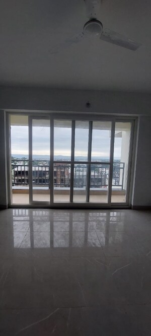 Room in 3 BHK Apartment at Sahastradhara Road – for Sale