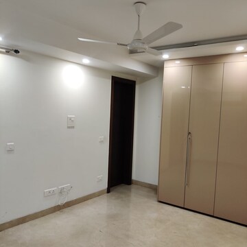 Room in 3 BHK Builder Floor at Gulmohar Park – for Rent