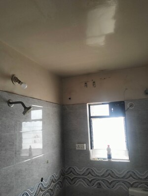 Room in 2 BHK Apartment at Raheja Vistas Phase II, Mohammadwadi – for Rent