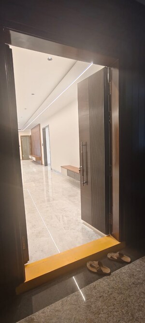 Building Lobby in 3 BHK Apartment at Grand View Jubilee Hills, Jubilee Hills – for Rent