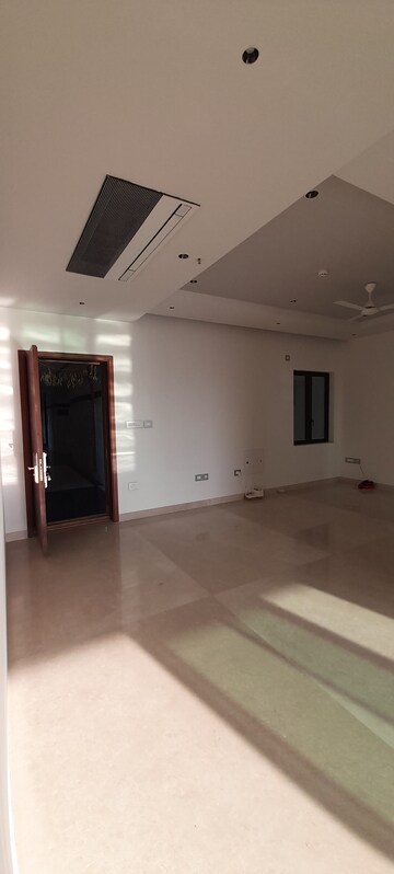 Furnished Amenities in 4 BHK Apartment at Aparna One, Shaikpet – for Rent
