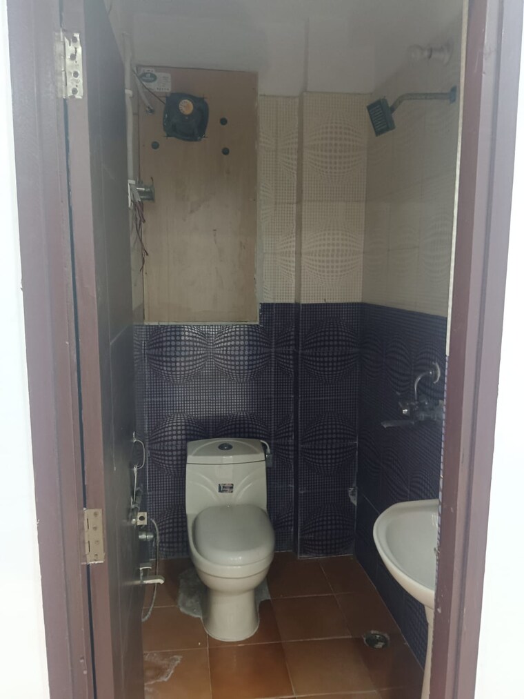 Bathroom, panchsheel vihar 2 Bedroom 720 Sq.Ft. Builder Floor In Panchsheel Vihar Delhi 9315214