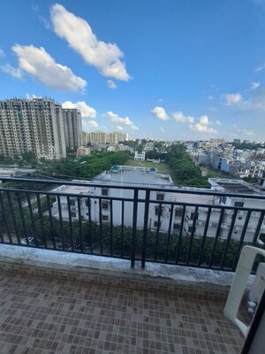 Balcony in 3.5 BHK Apartment at Omaxe R2, Gomti Nagar – for Sale