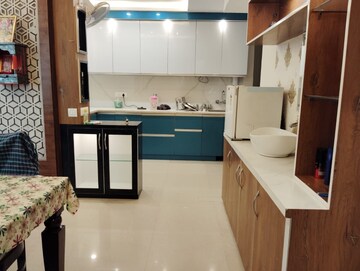 Kitchen in 3.5 BHK Apartment at Omaxe R2, Gomti Nagar – for Sale