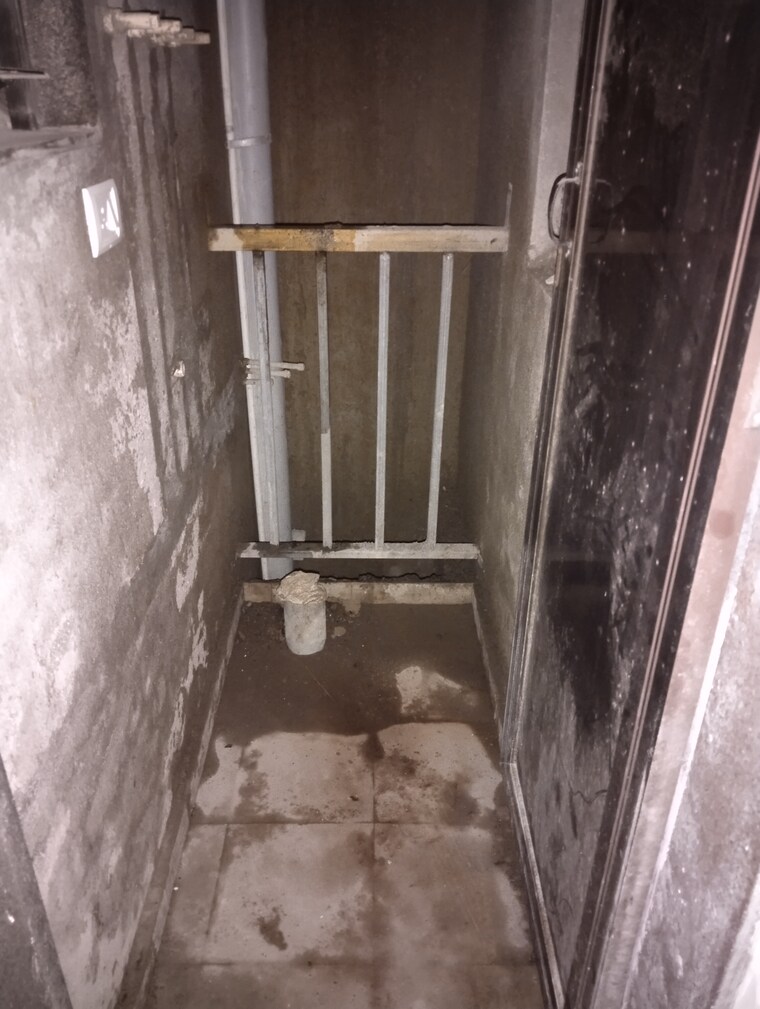 Bathroom, dosti-planet-north-onyx 2 Bedroom 588 Sq.Ft. Apartment In Shilphata Thane 9315173