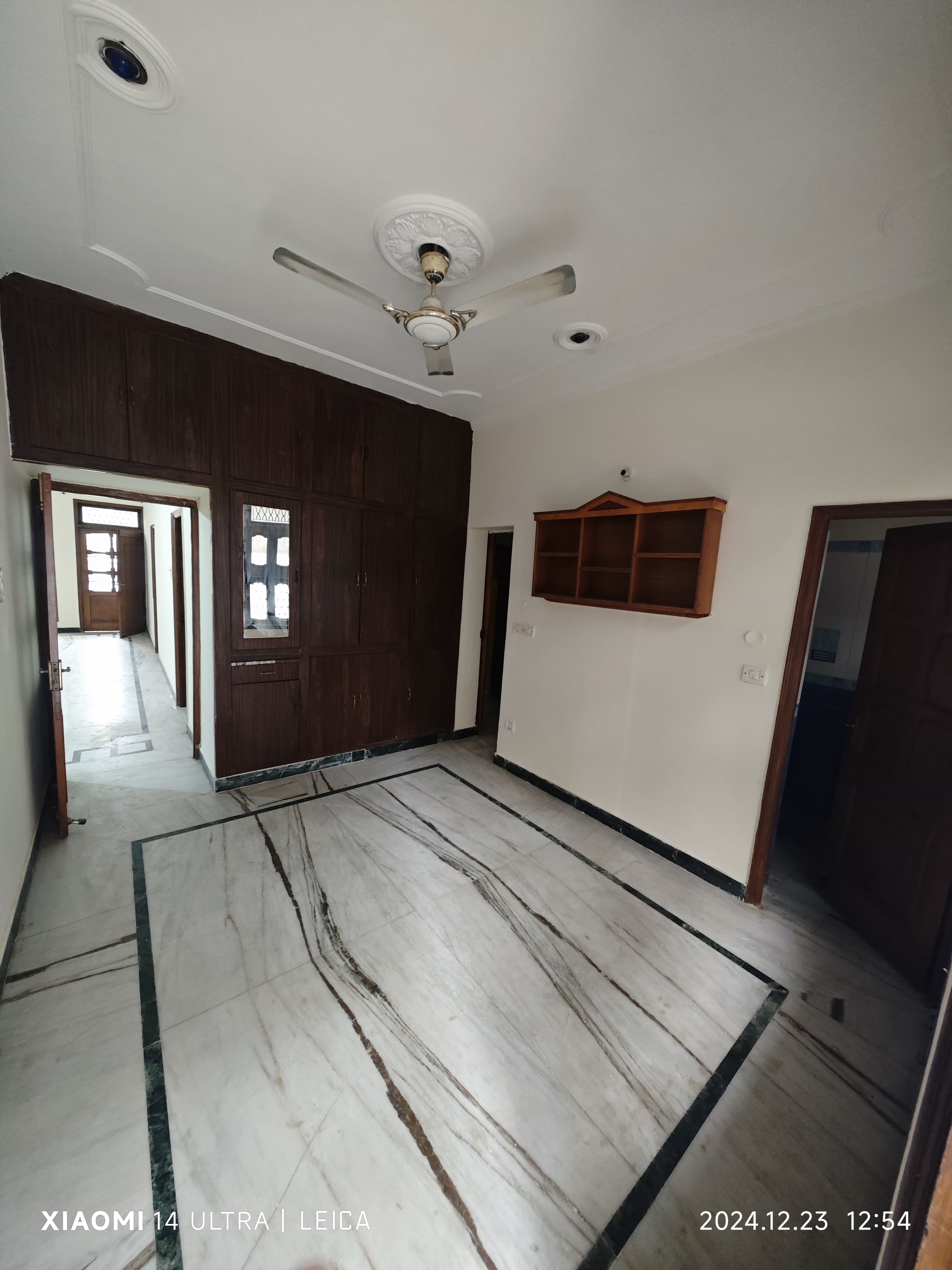 3 BHK Apartment For Rent in Pragati Apartments Dwarka