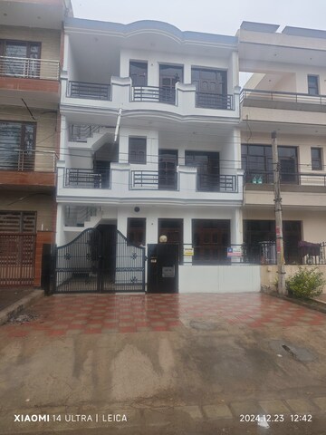 3 BHK Apartment – Exterior View View at Pragati Apartments Dwarka, Sector 11 Dwarka - for Rent