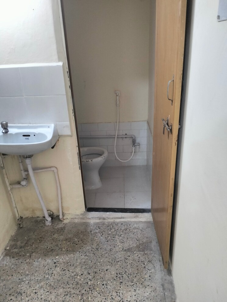 Bathroom, chandan-garden 3 Bedroom 1650 Sq.Ft. Apartment In Nibm Road Pune 9315248