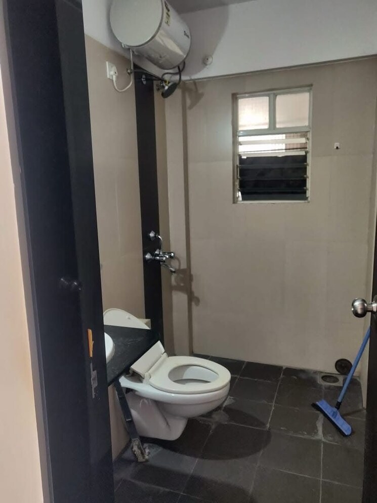 Bathroom, kolte-patil-beryl 3 Bedroom 1200 Sq.Ft. Apartment In Kharadi Pune 9315256