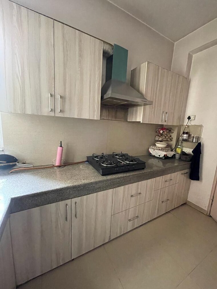 Bedroom, emaar-mgf-emerald-hills 3 Bedroom 275 Sq.Ft. Apartment In Sector 65 Gurgaon 9315292