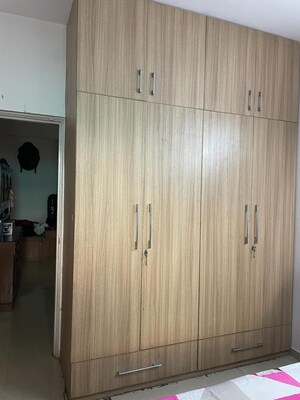 Bathroom in 3 BHK Apartment at Emaar MGF Emerald Hills, Sector 65 – for Rent