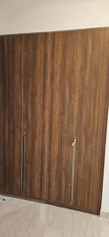 Furnished Amenities in 3 BHK Builder Floor at SS Mayfield Gardens, Sector 51 – for Sale
