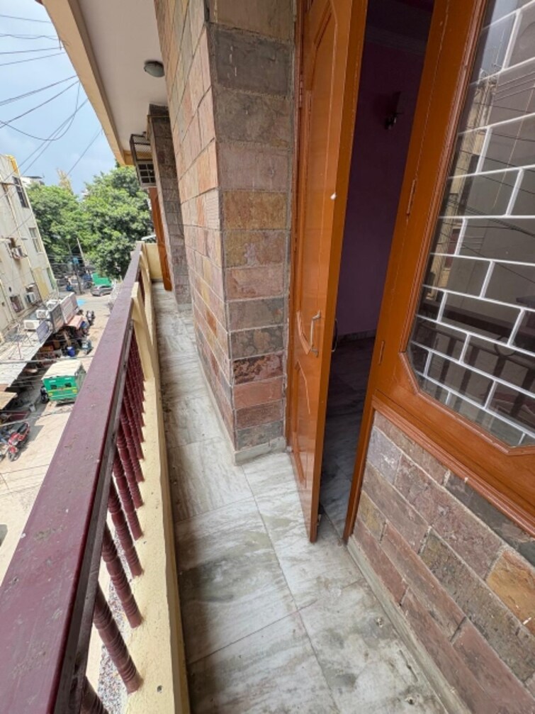 Balcony, kalkaji 2 Bedroom 900 Sq.Ft. Builder Floor In Kalkaji Delhi 9315323