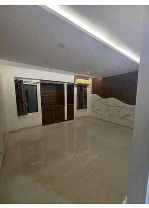 Room in 4 BHK Builder Floor at Greater Kailash I – for Sale