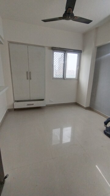 Room in 2 BHK Apartment at Sethi Max Royal, Sector 76 – for Sale