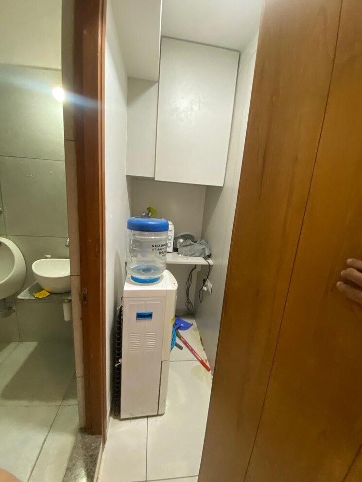 Bathroom, jagatpur Commercial Office Space 905 Sq.Ft. In Jagatpur Ahmedabad 9315409
