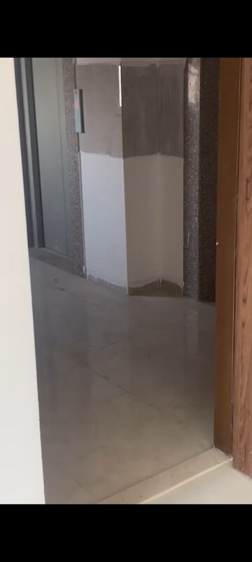 Bathroom in 1 BHK Apartment at Chembur – for Rent