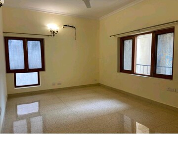 Room in 3 BHK Builder Floor at Greater Kailash I – for Rent