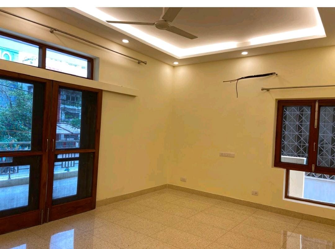 3 BHK + Servant Room Builder Floor For Rent in Greater Kailash I