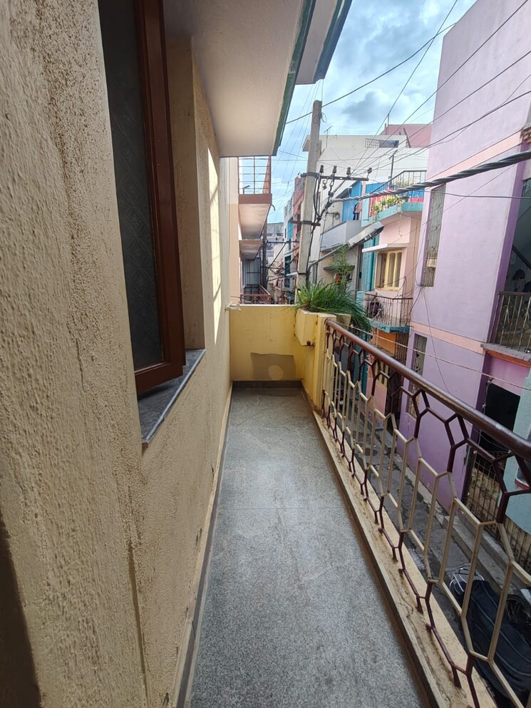 Balcony, halasuru 1 Bedroom 500 Sq.Ft. Builder Floor In Halasuru Bangalore 9315401