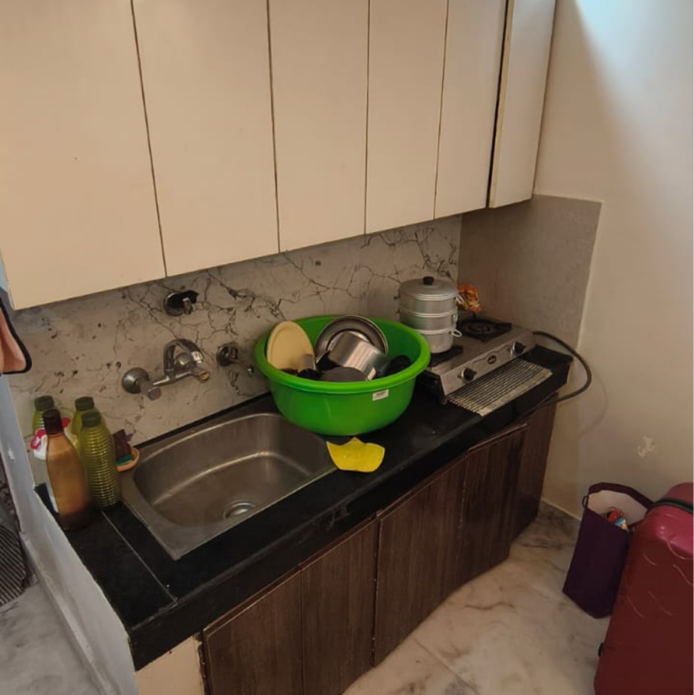 Team Area, malviya nagar 1 RK 400 Sq.Ft. Builder Floor In Malviya Nagar Delhi 9315399