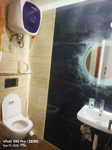 Attached Bathroom in 1 RK Builder Floor at Sant Nagar – for Rent