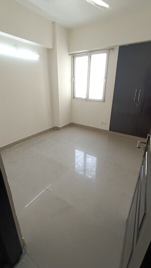 Room in 2 BHK Apartment at Sethi Max Royal, Sector 76 – for Sale