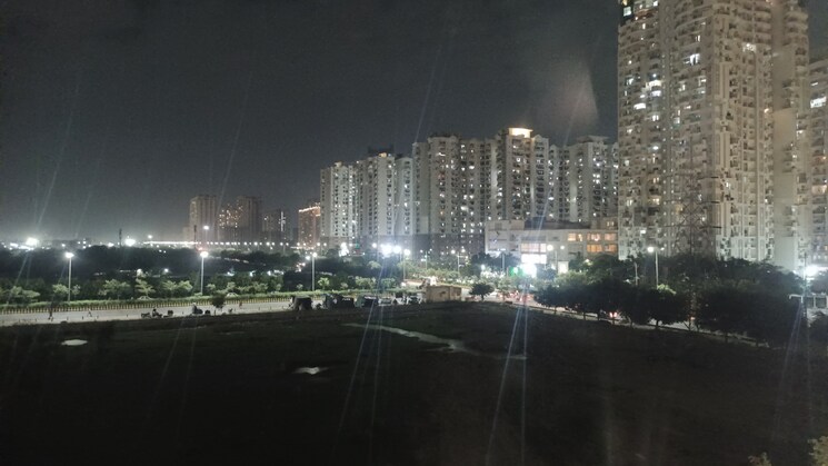 Swimming Pool, sethi-max-royal 2 Bedroom 895 Sq.Ft. Apartment In Sector 76 Noida 9315403