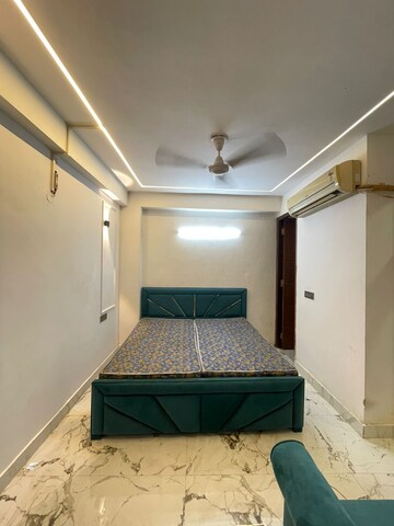 Furnished Amenities in 1 BHK Builder Floor at Saket – for Rent