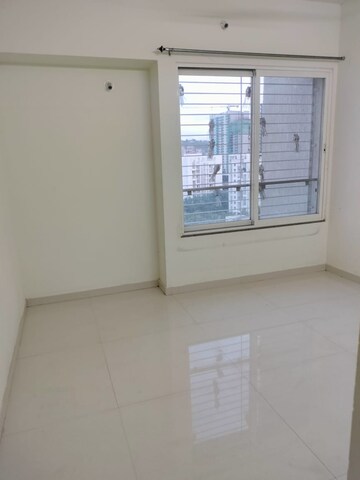 Room in 2 BHK Apartment at Rohan Leher, Baner – for Rent