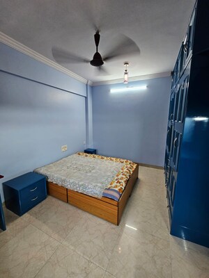 Bedroom in 2 BHK Apartment at Andheri West – for Rent