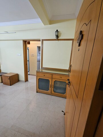 Room in 2 BHK Apartment at Andheri West – for Rent